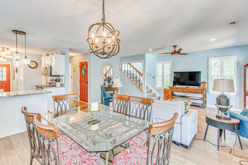 Dining Table | 1st Floor | Dishware & Flatware