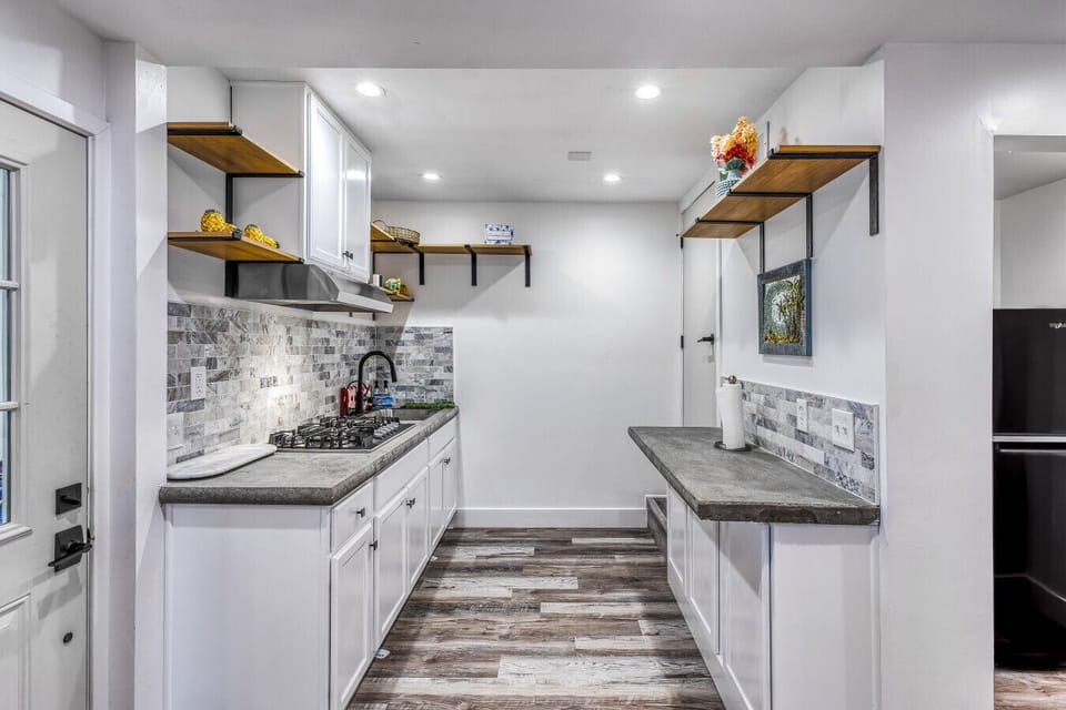 Kitchenette Downstairs