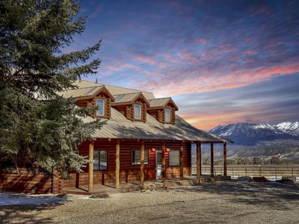 The Ranch House at Wrich Ranches