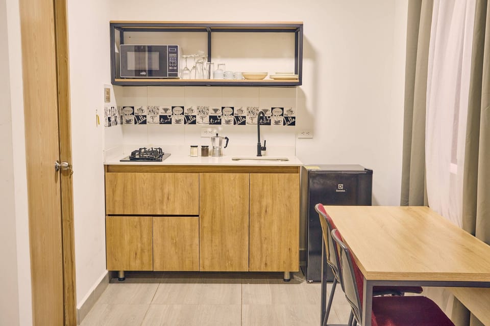 Kitchen or kitchenette,Dining area