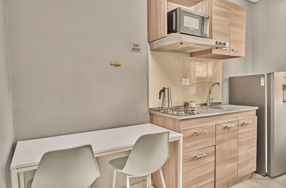 Kitchen or kitchenette,Dining area