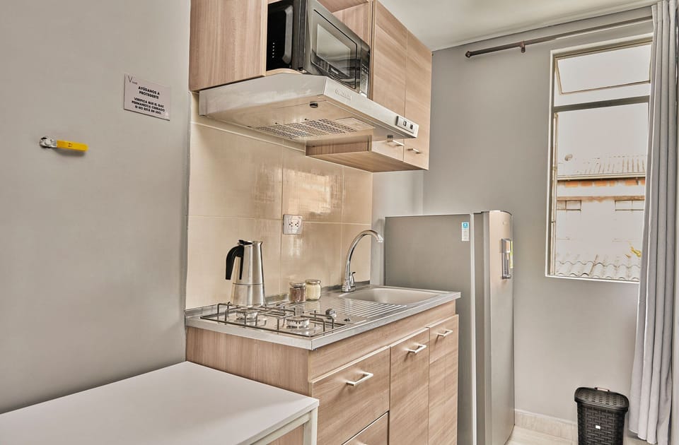 Kitchen or kitchenette,Dining area