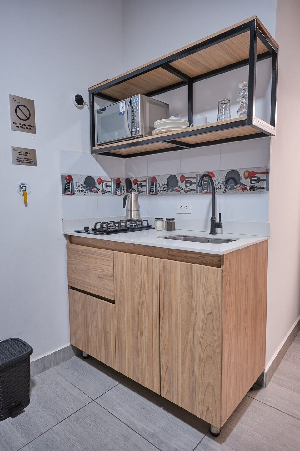 Kitchen or kitchenette