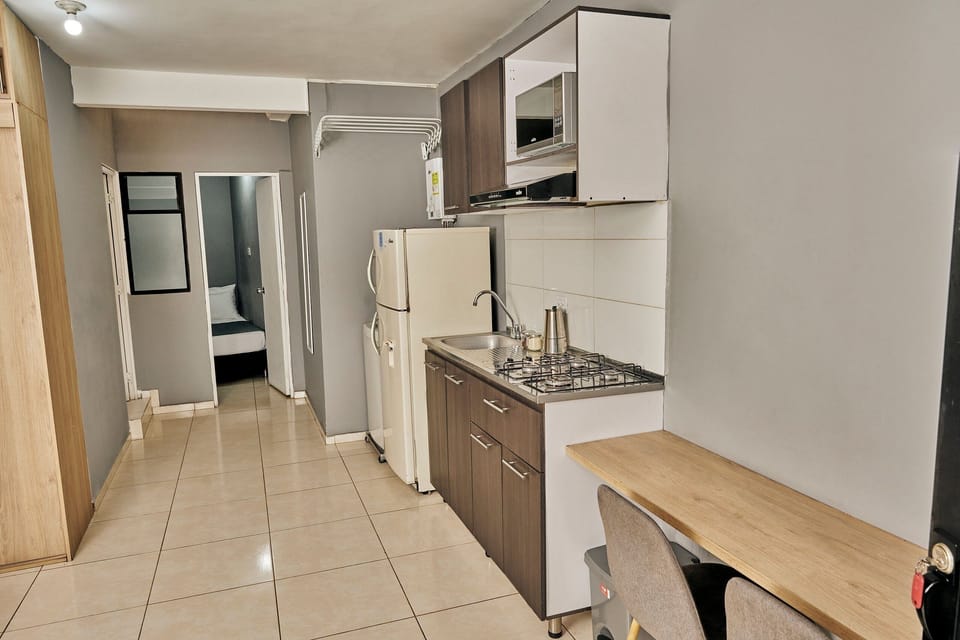 Kitchen or kitchenette,Dining area