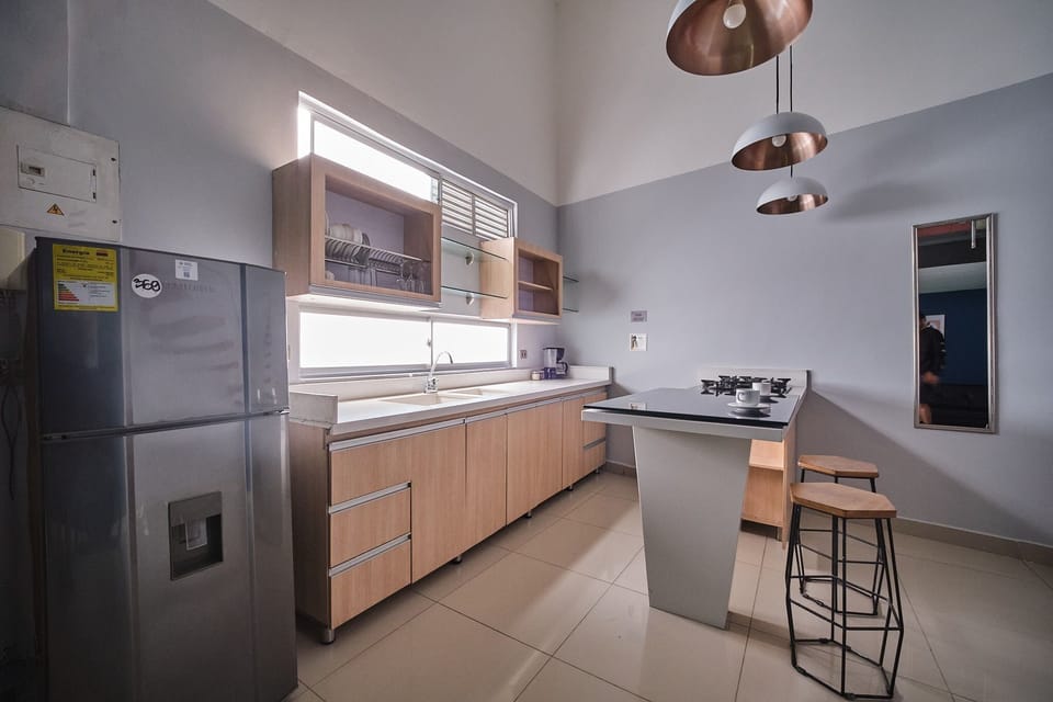 Kitchen or kitchenette,Dining area