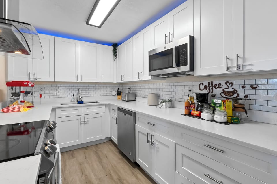 Our fully equipped, modern kitchen has everything you need to cook a family meal