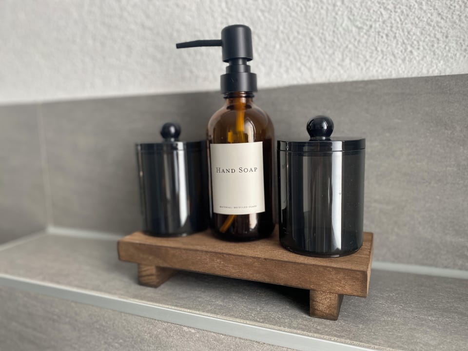 Bathroom amenities