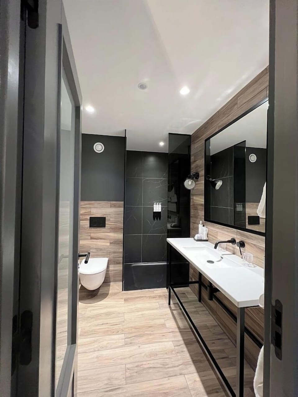 Shower, towels