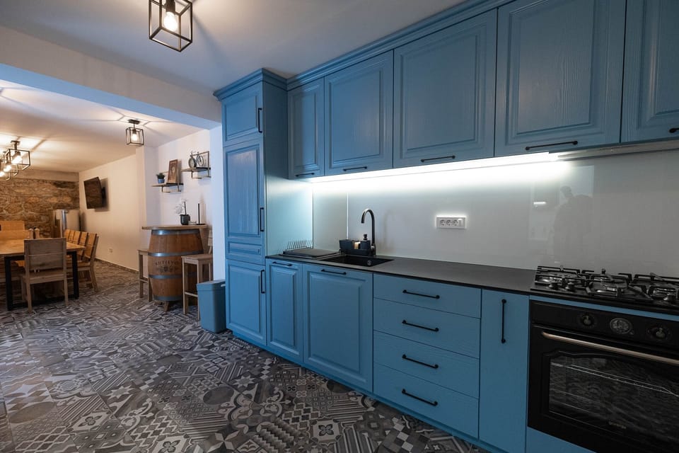 Kitchen 2