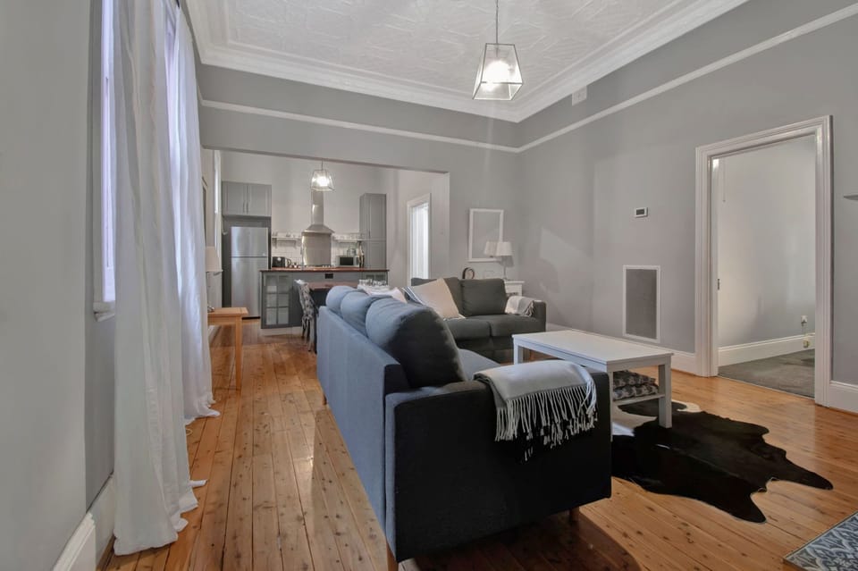 Living Area + Smart TV