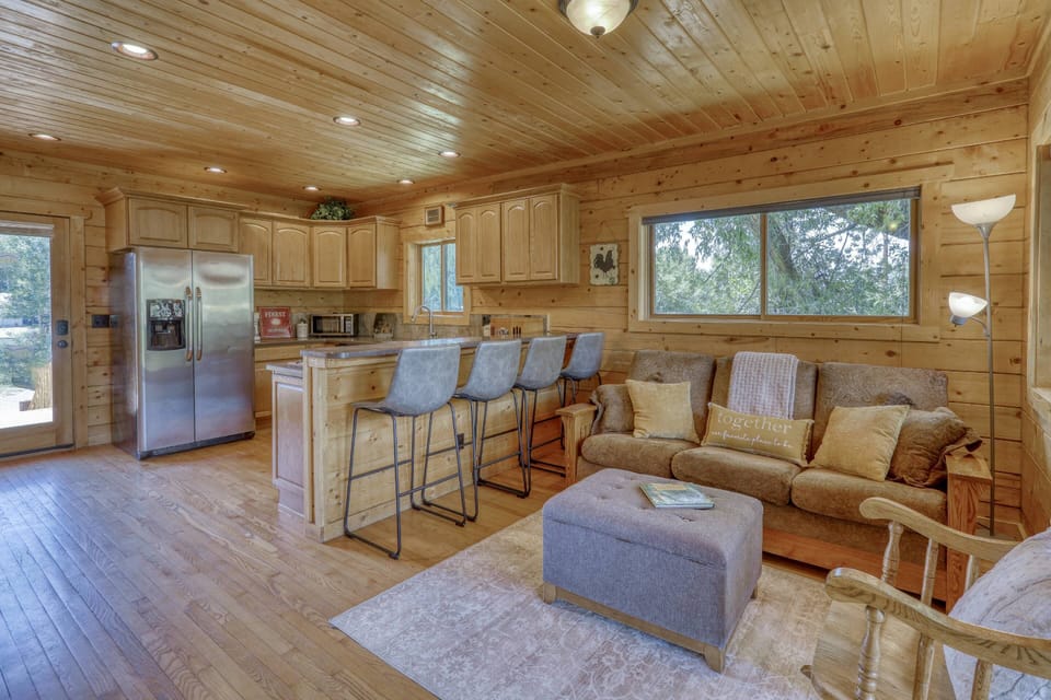 Open concept living/dining room