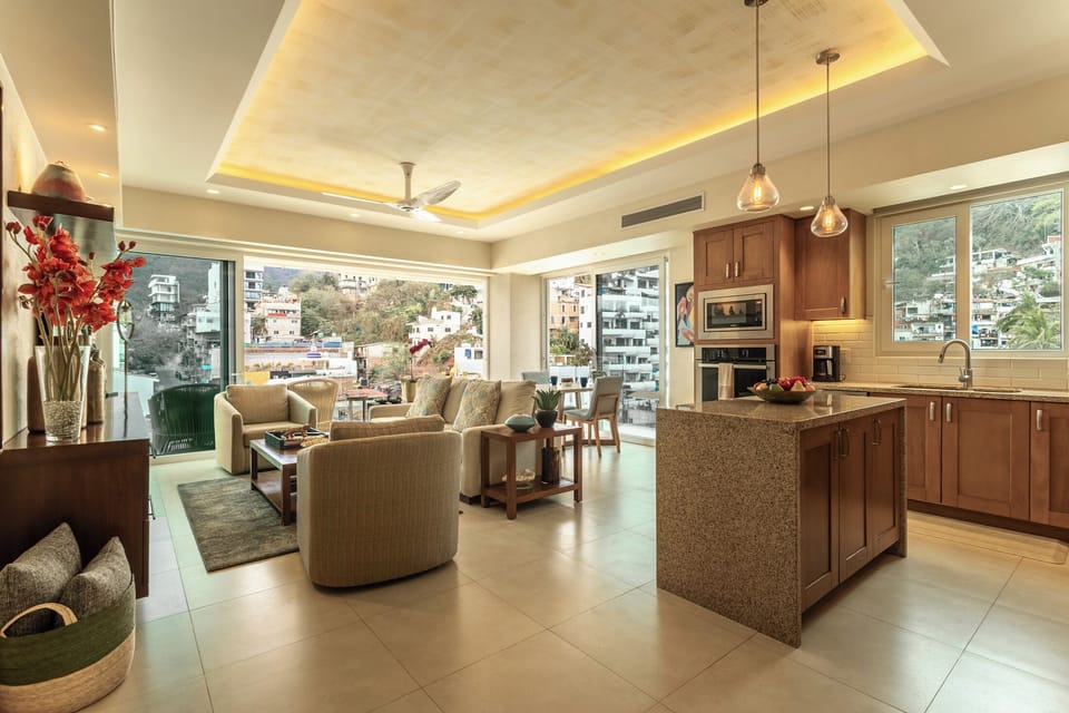 Condo - Image 11