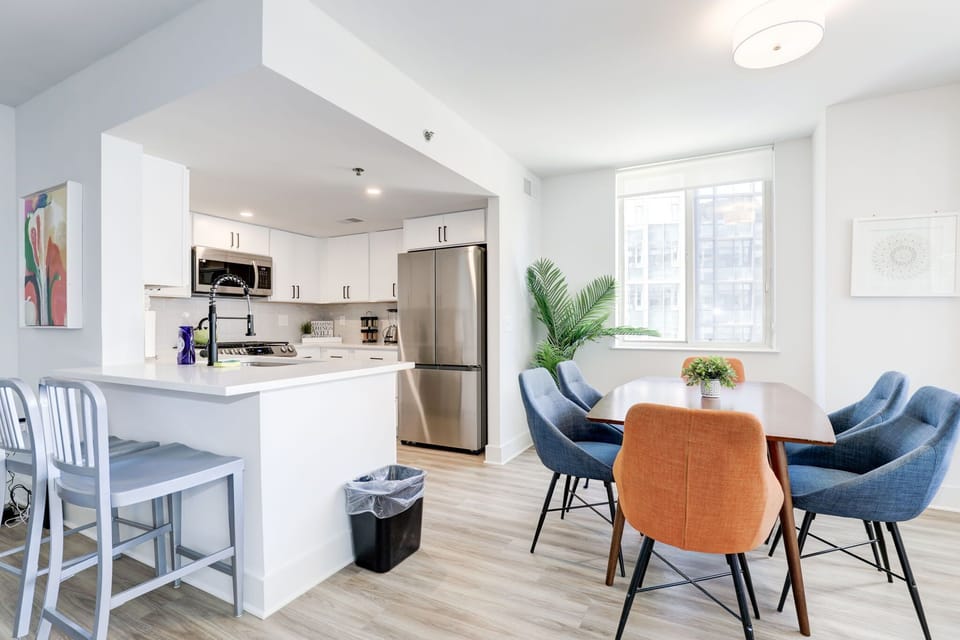 Open‑plan kitchen and dining area