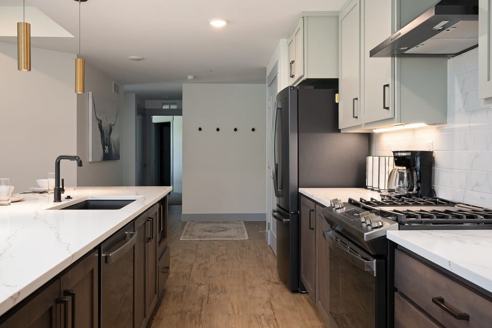 Fully Equipped Chef's Kitchen
