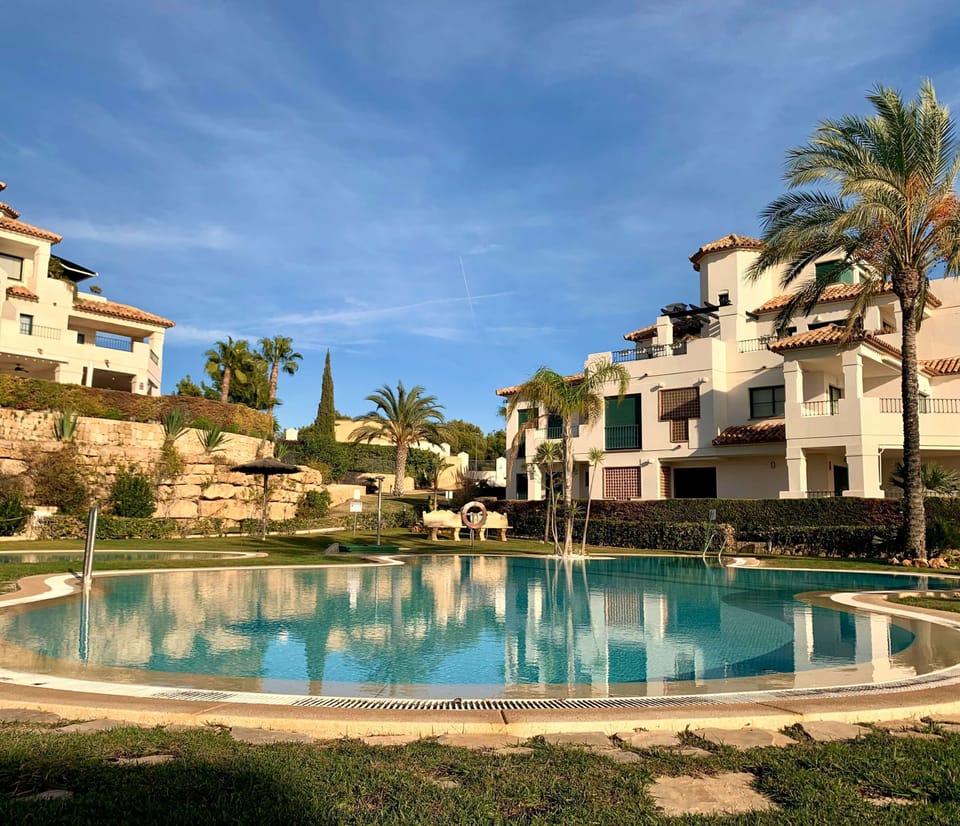 Pool and Gardens (2)