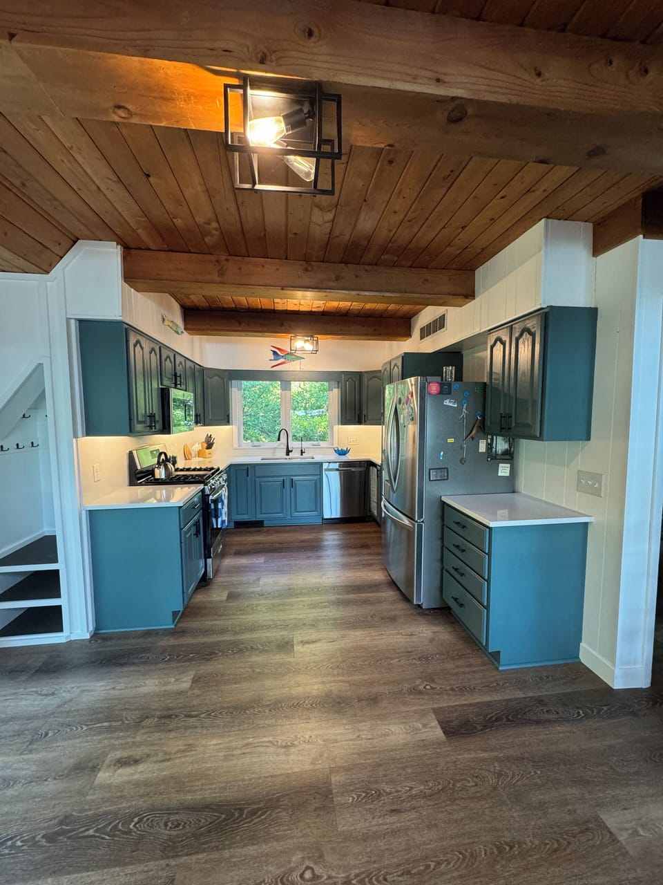 U shaped kitchen for all of your culinary needs