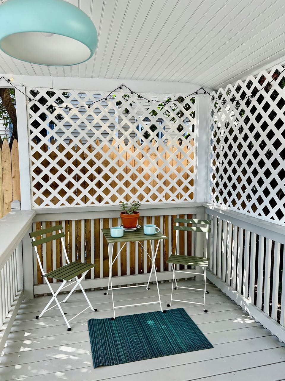 Deck with outdoor table and chairs