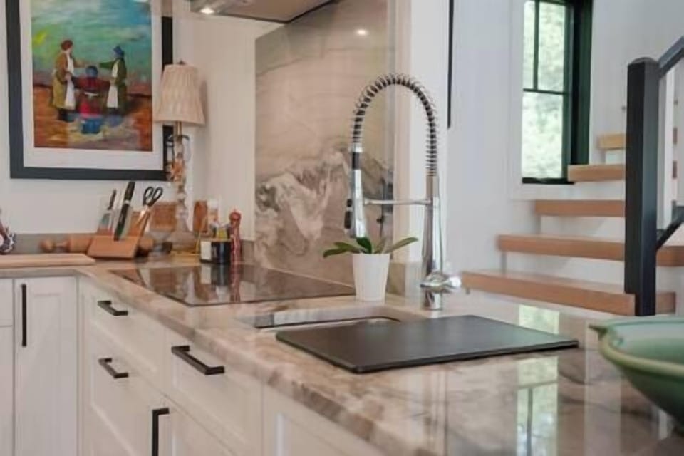 Fully equipped chefs kitchen