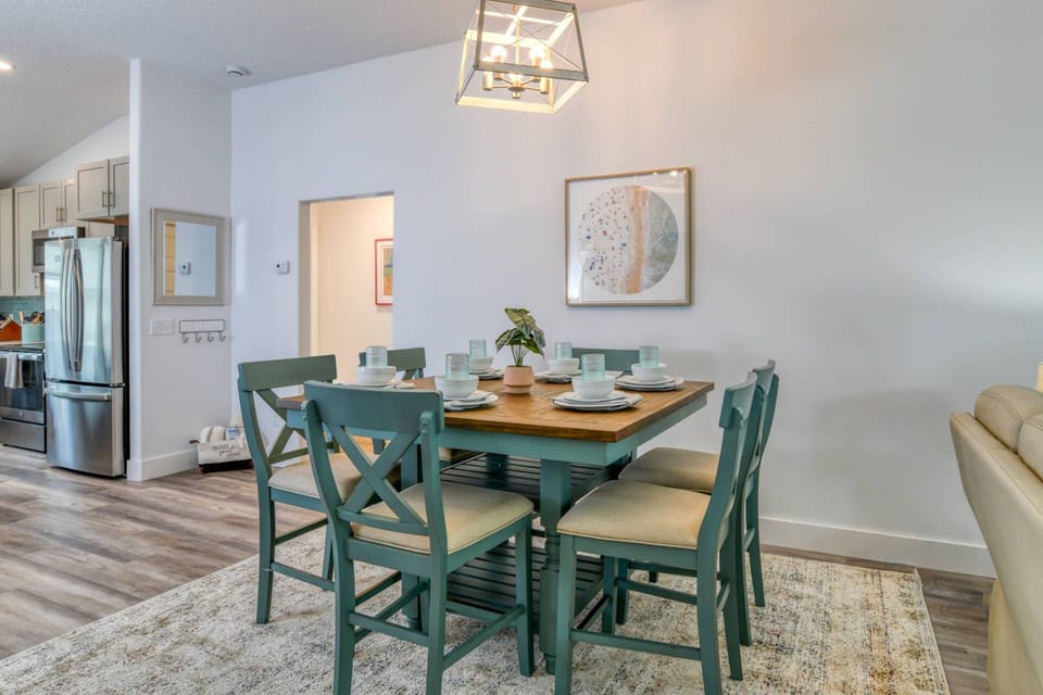 The open concept floor plan was designed with group gatherings in mind!