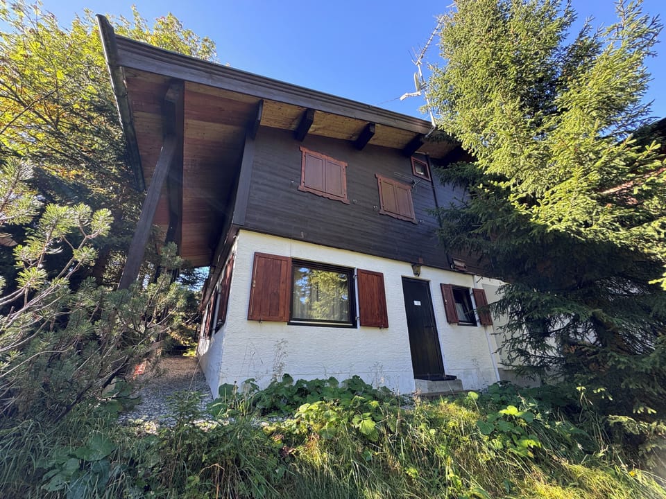 Cozy apartment close to the slopes in the Zillertal Arena Apartment in Salzburgerland