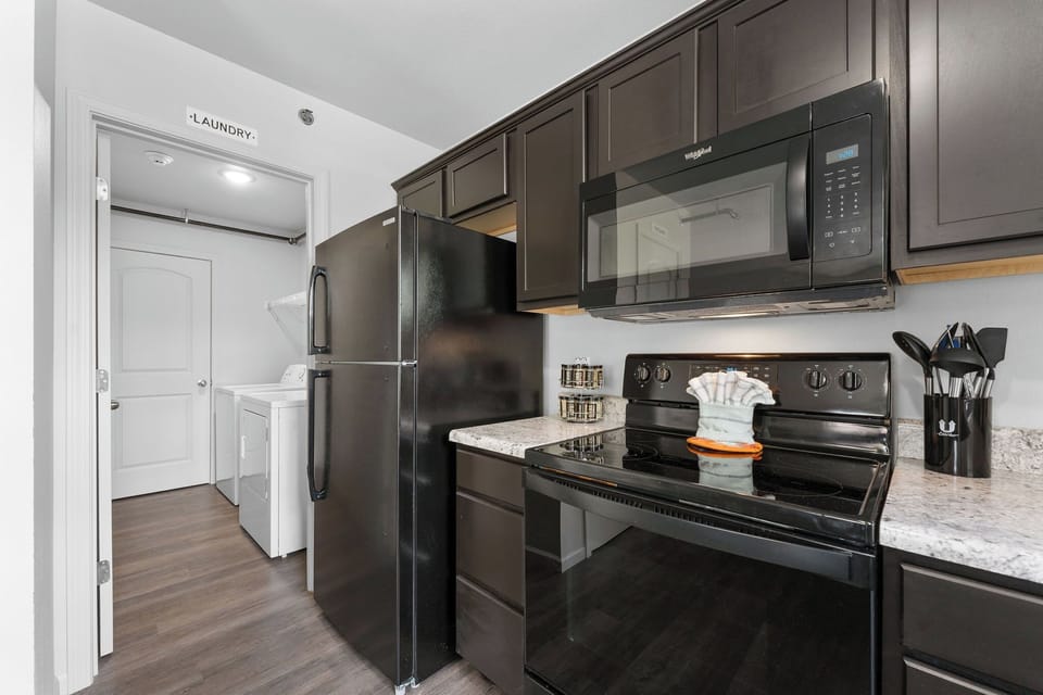 Lots of room for cooking in the kitchen!