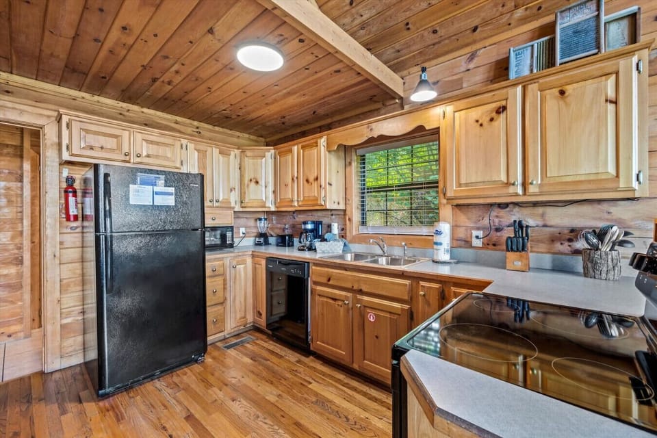 The kitchen is fully-equipped with everything the chef in your group needs to prepare meals at the cabin.