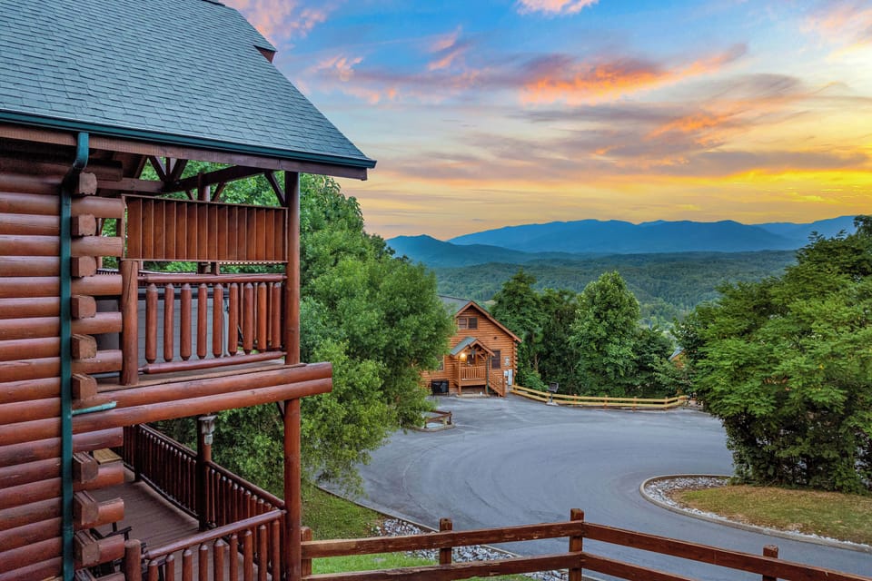 Welcome to Legacy View! Views of the Smoky Mountains!