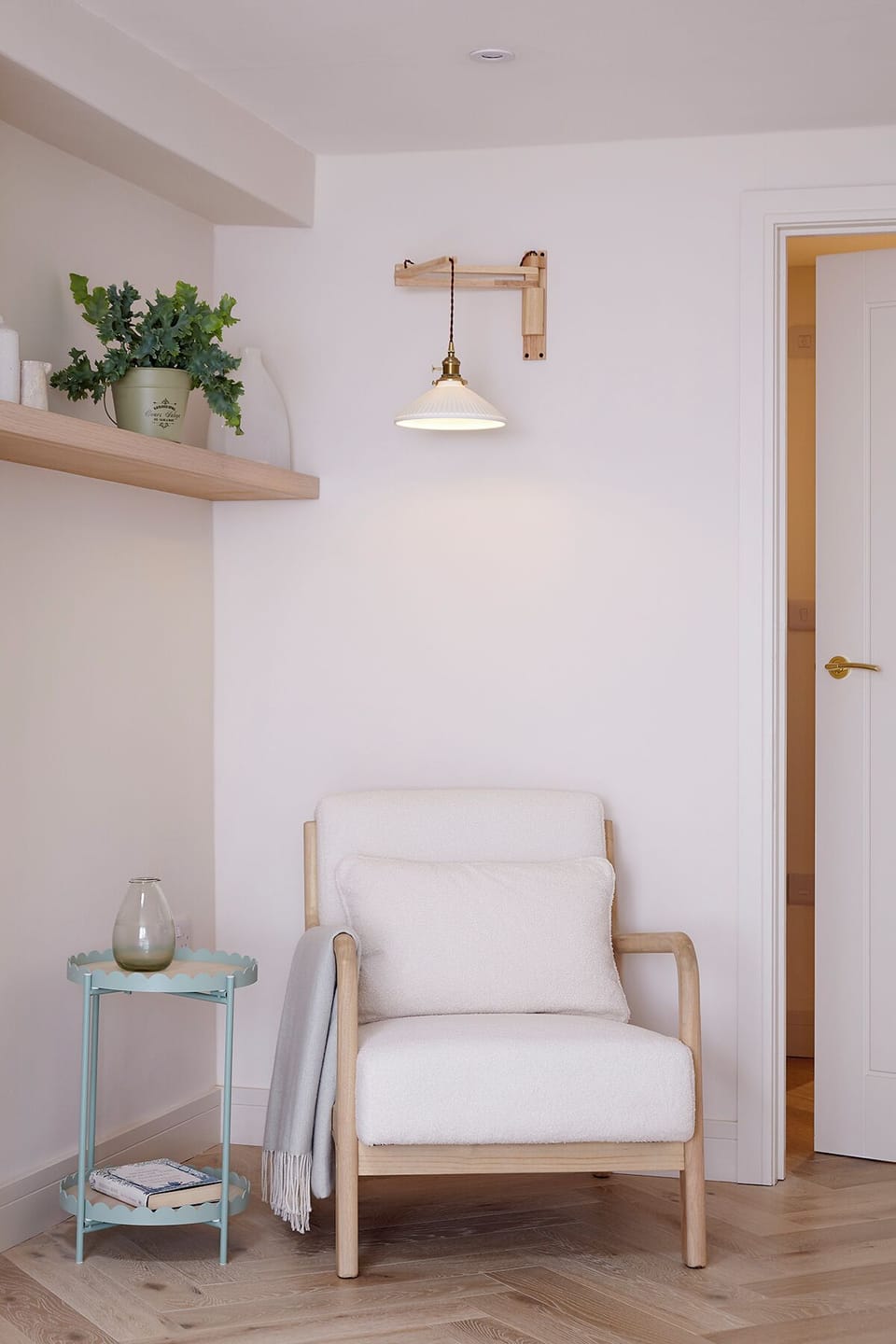Find your own space in contemporary surroundings.