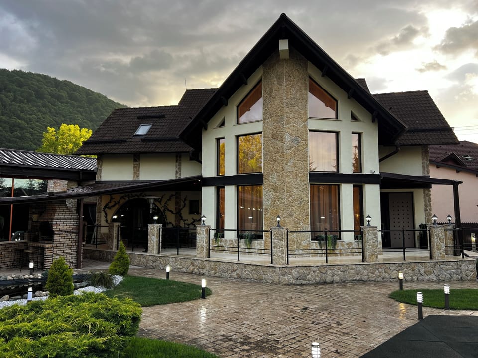 CASTELARIA - Bran Transilvania