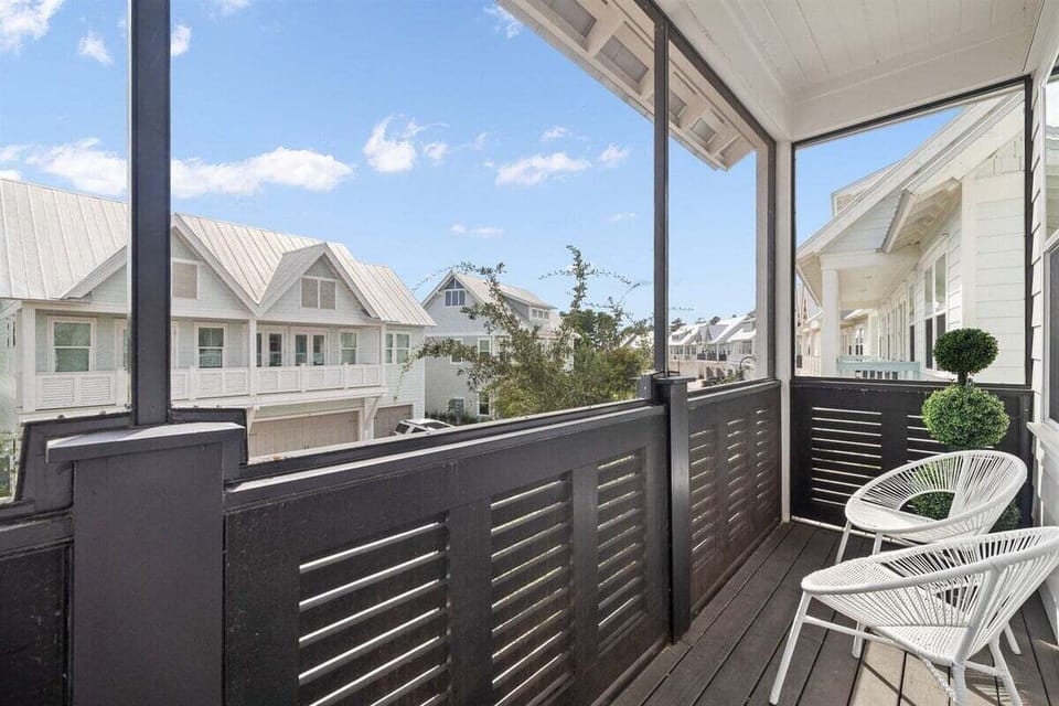 Enjoy your morning coffee while breathing in the fresh ocean air on the front balcony