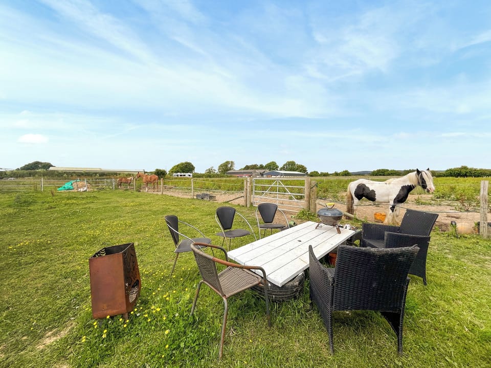 Outdoor area | The BoxOasis Farm, Fareham