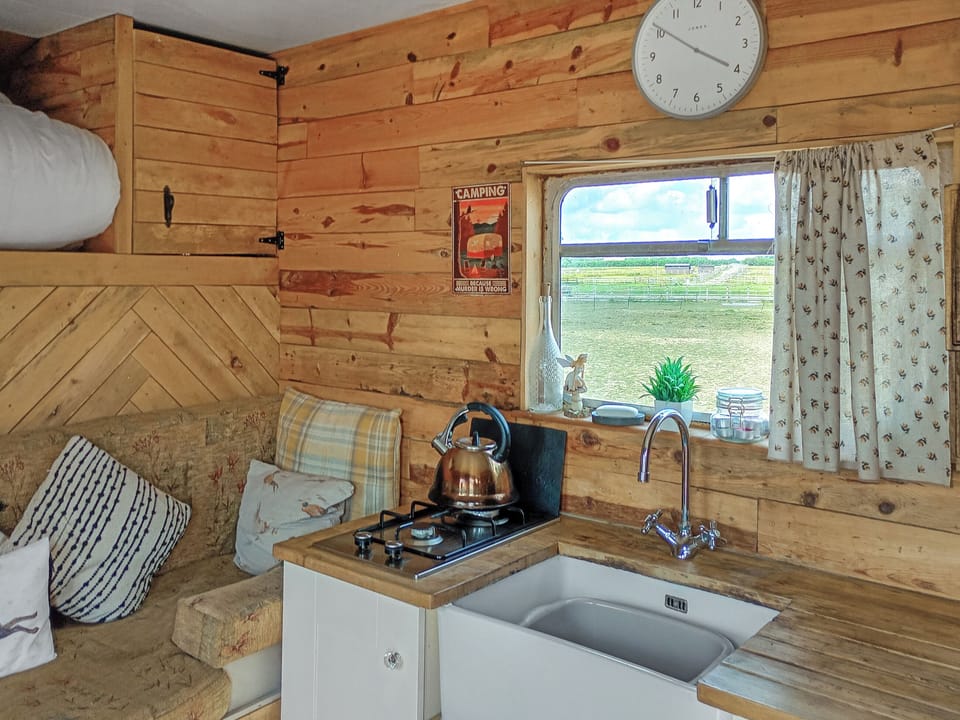 Open plan living space | The BoxOasis Farm, Fareham