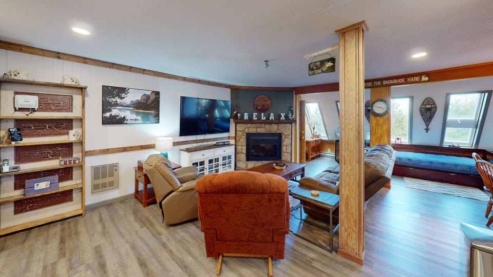 Furniture, Indoors, Living Room, Floor, Flooring