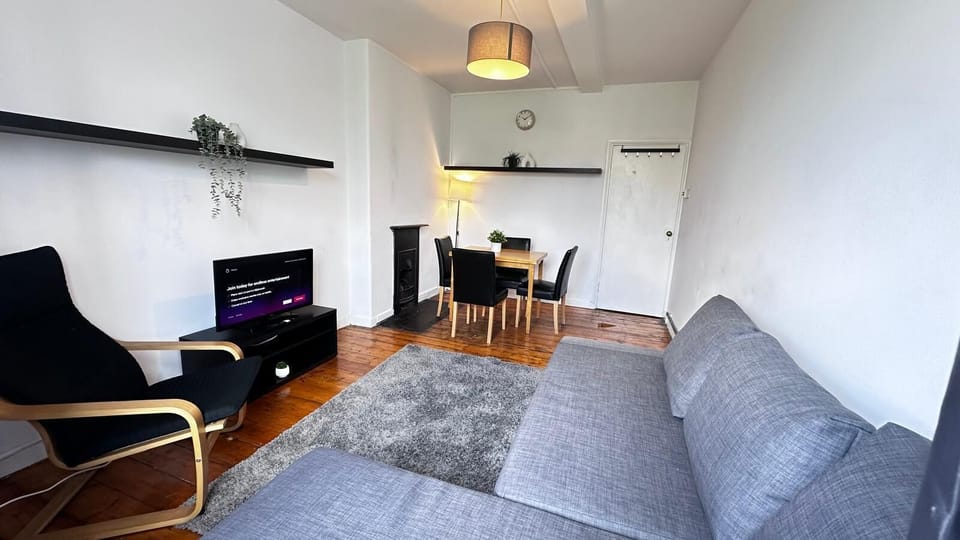 Living Room / Lounge