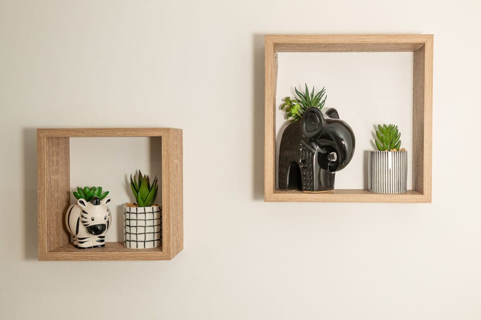 Bathroom wall decor