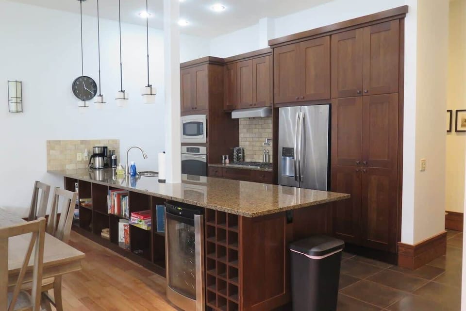 Cook up good times and easy meals. This kitchen is ready for your crew.
