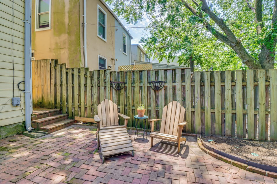 Patio | Outdoor Seating
