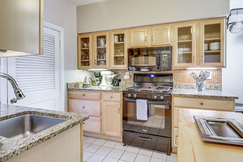 Kitchen | Drip Coffee Maker | Cooking Basics | Dishwasher | 1st Floor