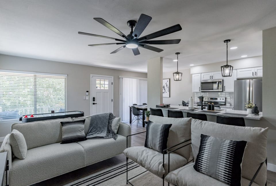 Open concept living at its best.  The perfect amount of space.