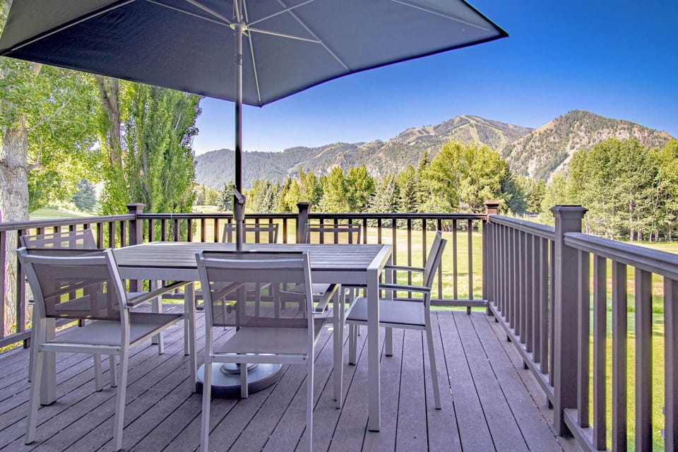 Baldy views from your private deck