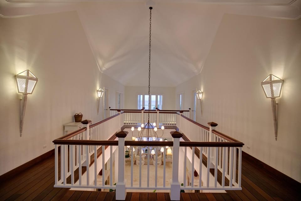 Marina 4 Oceanfront Luxury Villa (4431)