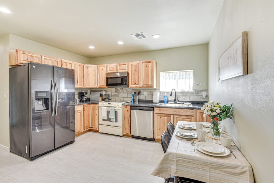 Kitchen | Dining Area