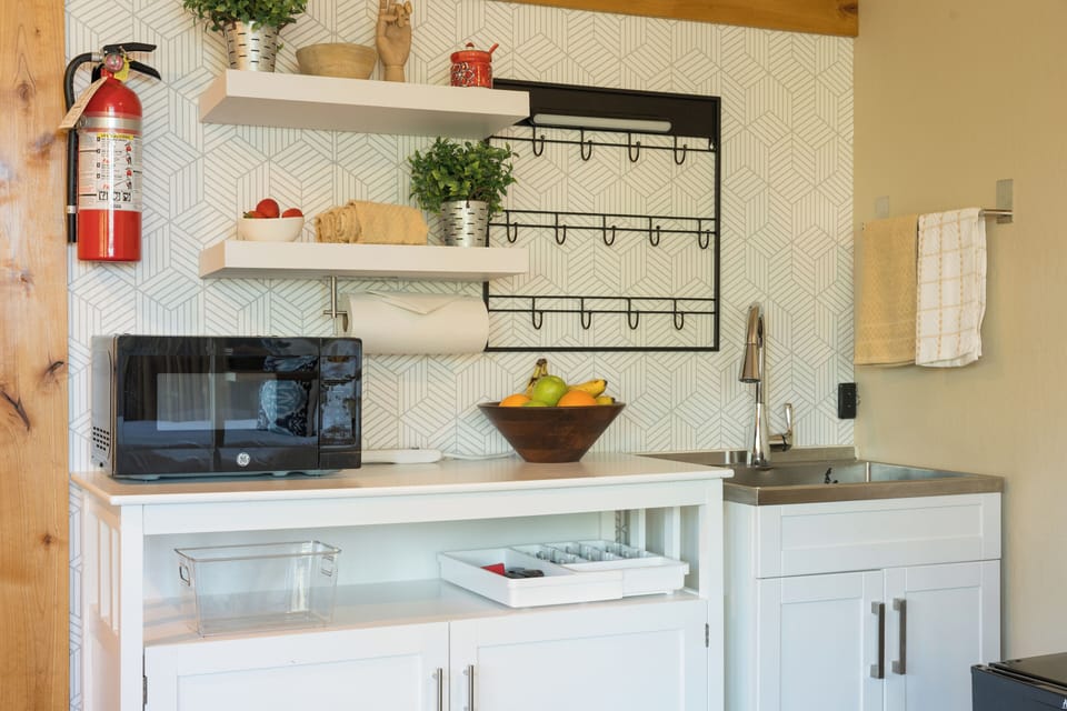 Kitchenette.