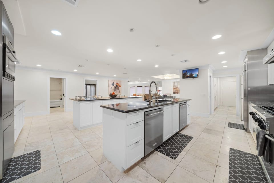 2 dishwashers, 2 ovens. All stainless steel appliances.