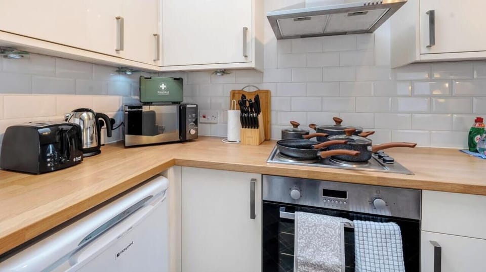 TOP GRADE QUALITY KITCHEN
