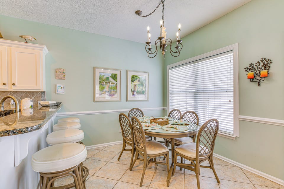 Dining Area | Dishware & Flatware Provided | Central A/C & Heat | 1st Floor