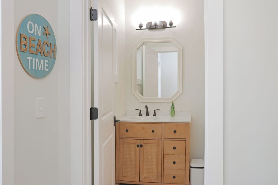 Ground Floor - Full Bathroom