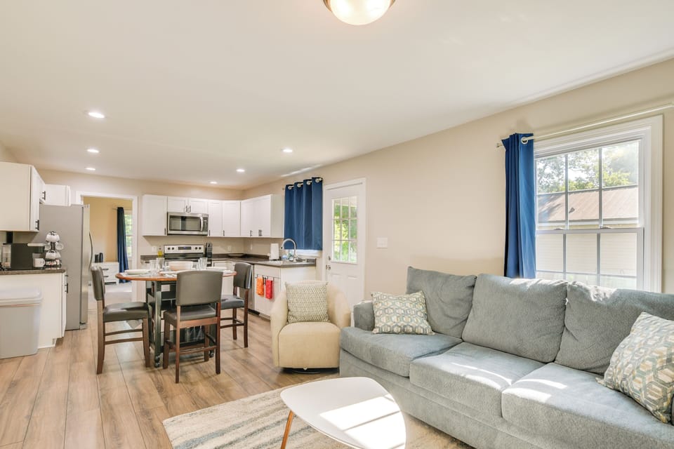 Greenville Vacation Rental | 3BR | 2BA | 1,320 Sq Ft | Stairs Required to Enter