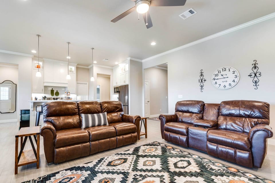 Living Room | Free WiFi