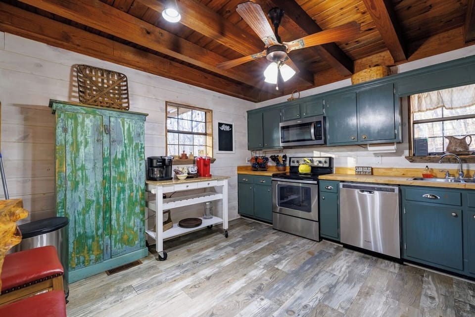 Spacious and well equipped kitchen.